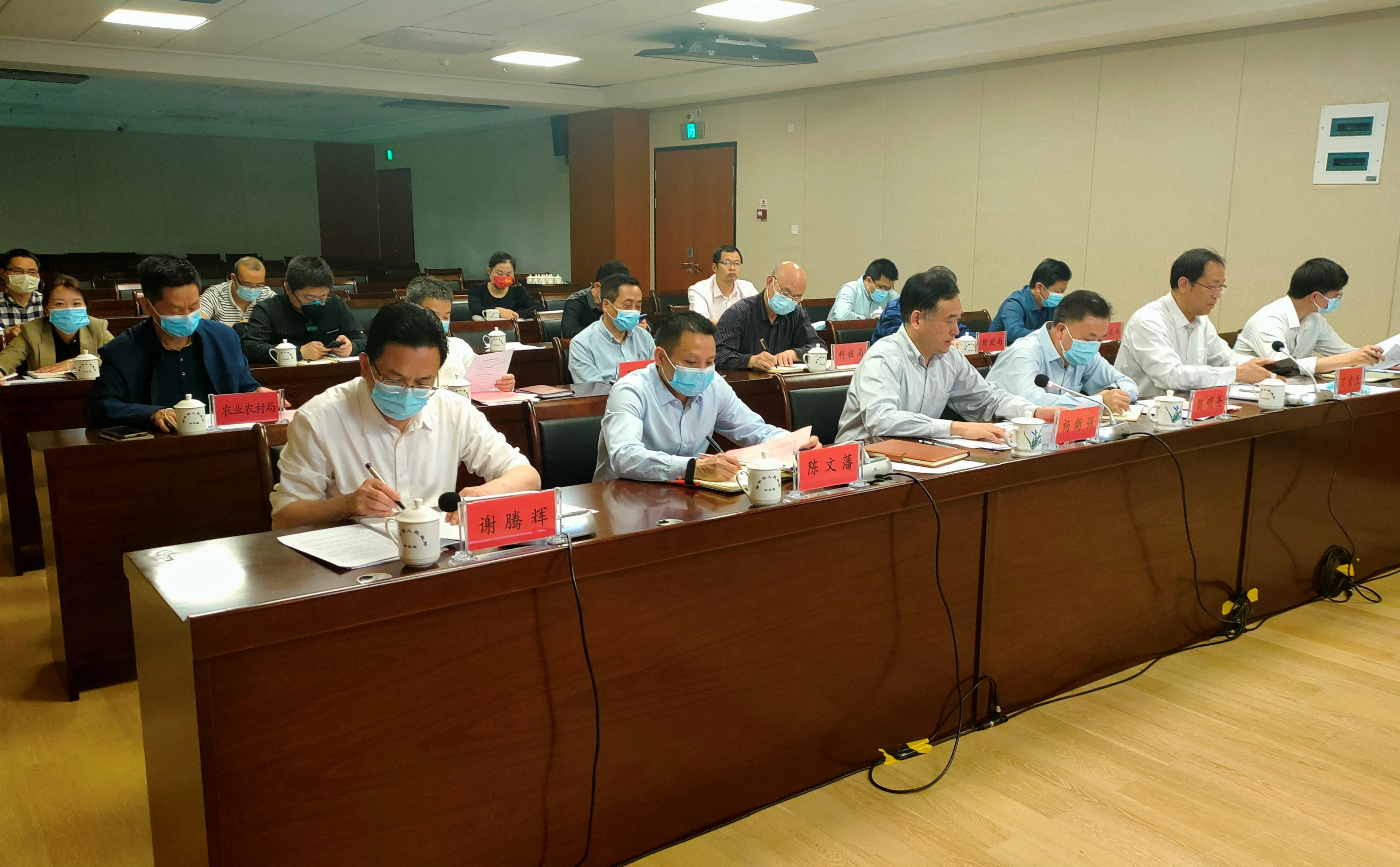 达州会场照片1a.jpg 达州会场照片1a.jpg